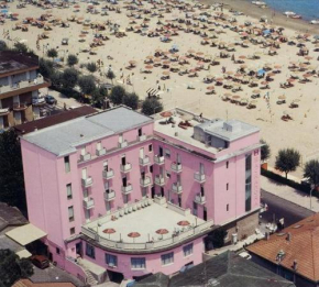  Hotel Sacramora  Римини